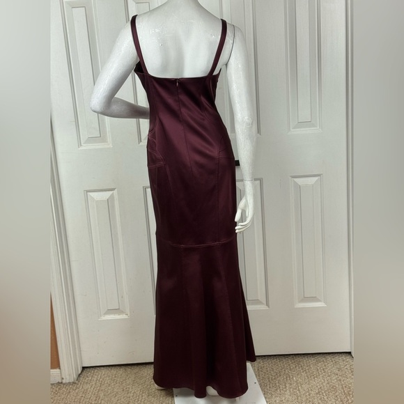 David Meister Purple Sleeveless Square Neck Gown. C38 - Picture 13 of 16